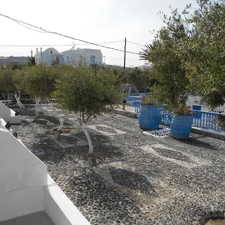 The Three Anchors Hotel *